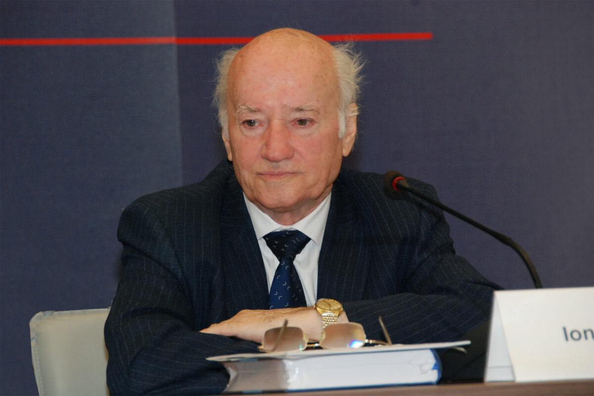 A murit ambasadorul Ion M. Anghel, una dintre cele mai respectate figuri ale diplomației române