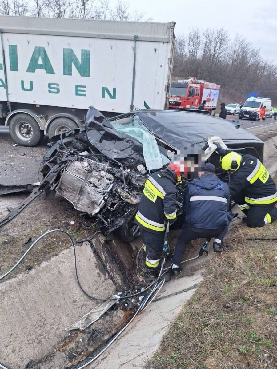Cetățean străin, mort într-un accident la Soroca. Impact frontal devastator cu un camion