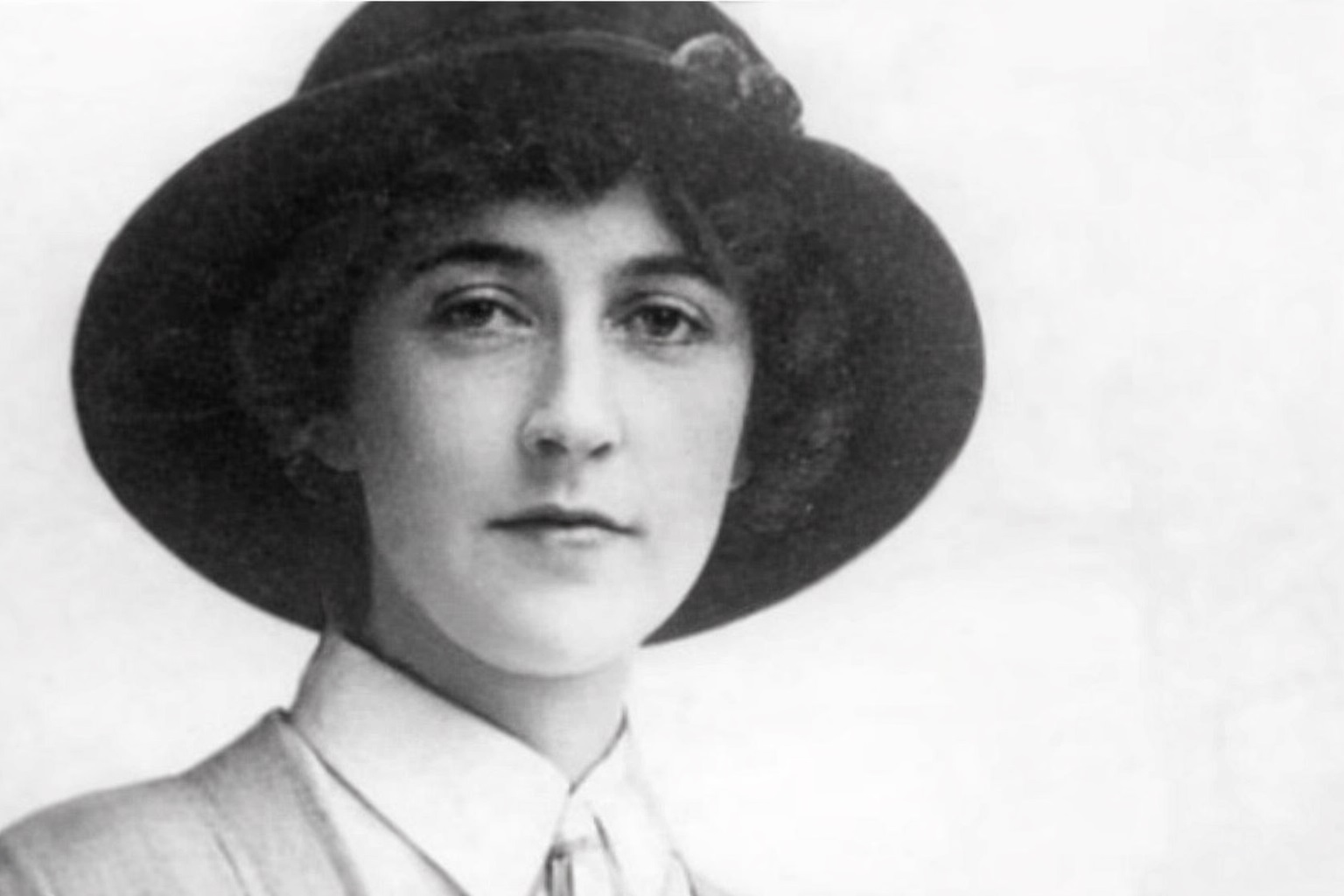 Șapte locuri din lume care au inspirat crimele imaginare ale Agathei Christie și care pot fi vizitate și astăzi