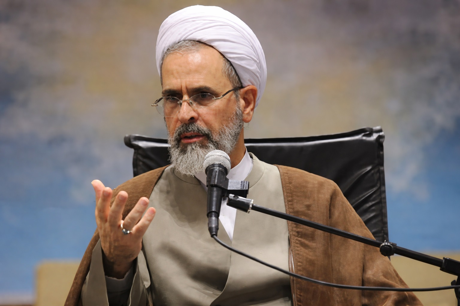 Teheranul accelerează procesul de succesiune la vârful puterii religioase