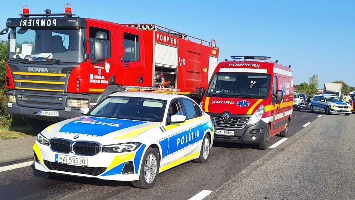 Trafic perturbat pe A1 București – Pitești, după ce un camion cu nisip s-a răsturnat