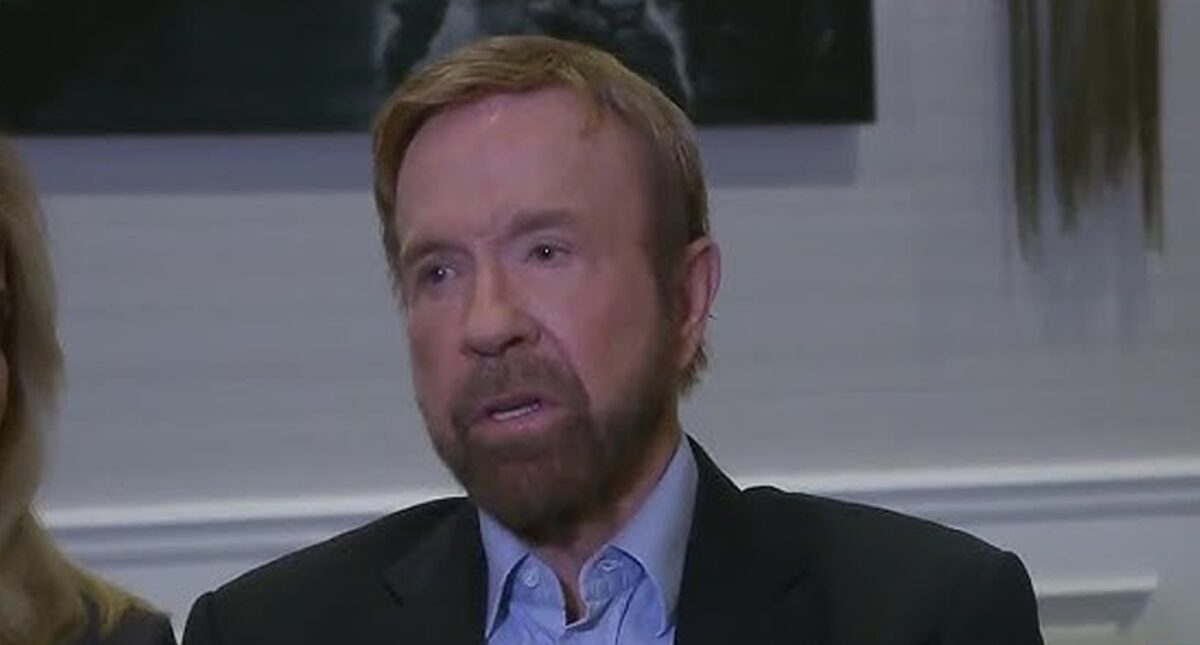 Chuck Norris, de urgență la spital. Actorul se confruntă cu probleme de sănătate