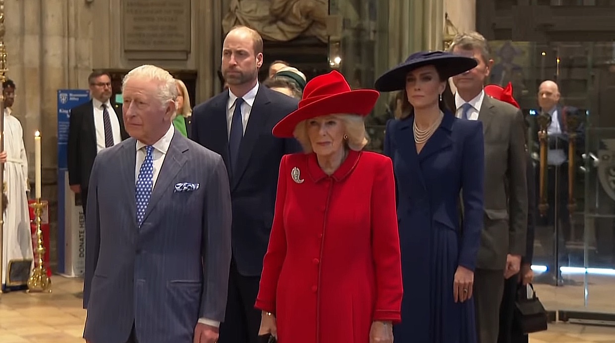 Moment ciudat, surprins la Westminster Abbey. Ce i-a spus regele Charles reginei Camilla