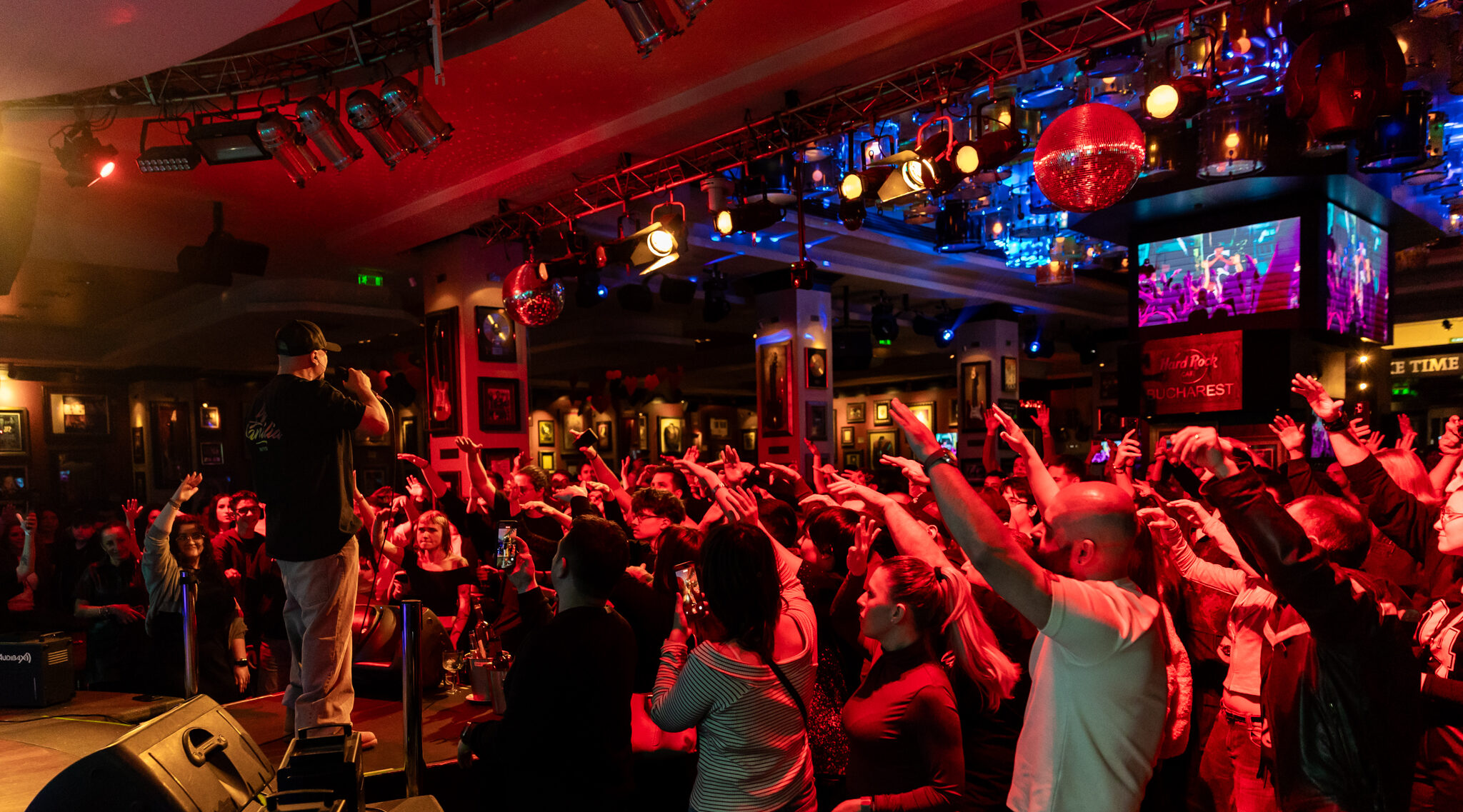 Povestea restaurantului rock care a devenit un fenomen global