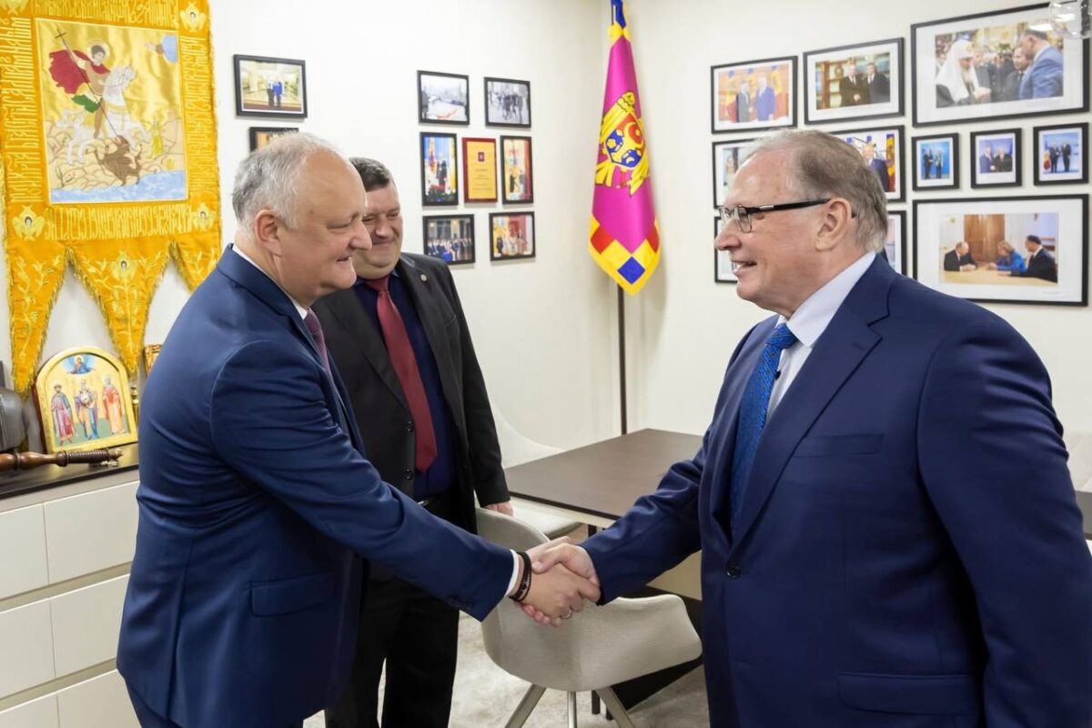 Pro-rusul Igor Dodon se întoarce la „stăpânul” său, Putin. PSRM vrea să relanseze dialogul energetic cu Rusia