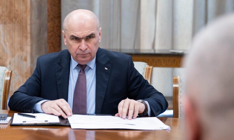 Schimbări importante înainte de moțiunea de cenzură. Cinci parlamentari s-au răzgândit