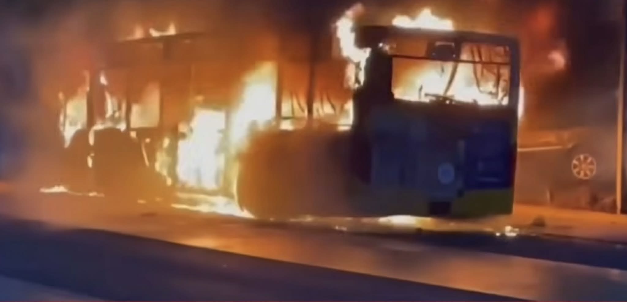 Incendiu cu plan roșu activat la un bloc din Constanța