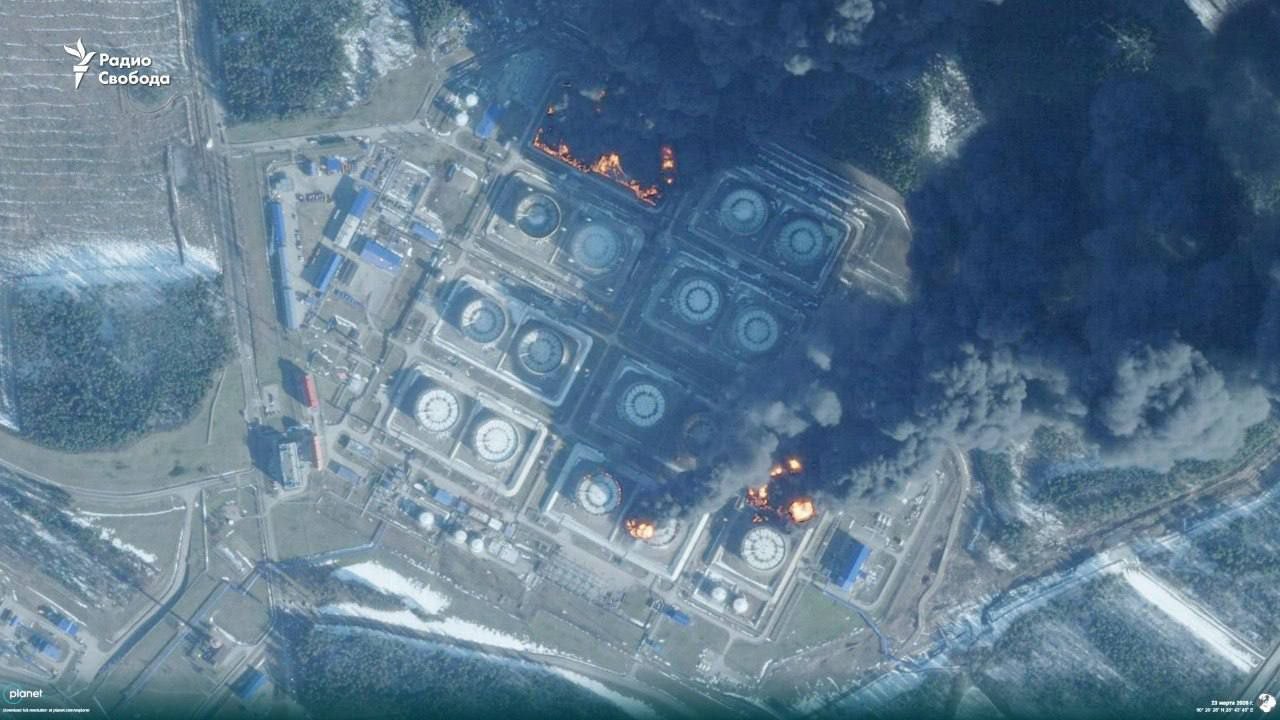 Incendiu într-un port strategic al Rusiei, după un atac cu drone. Exporturile de petrol, afectate temporar