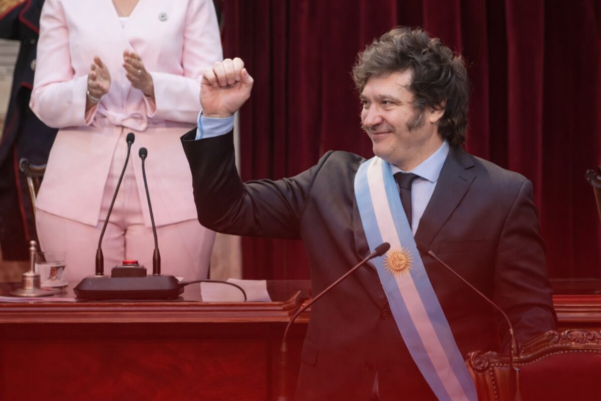 Milei își consolidează poziția politică în Argentina. Alianța cu SUA, transformată într-o prioritate de stat