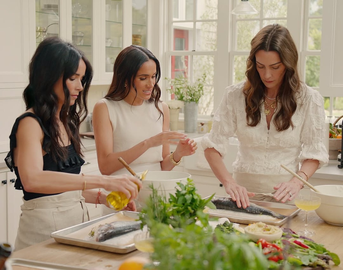 Kelly McKee Zajfen și Meghan Markle