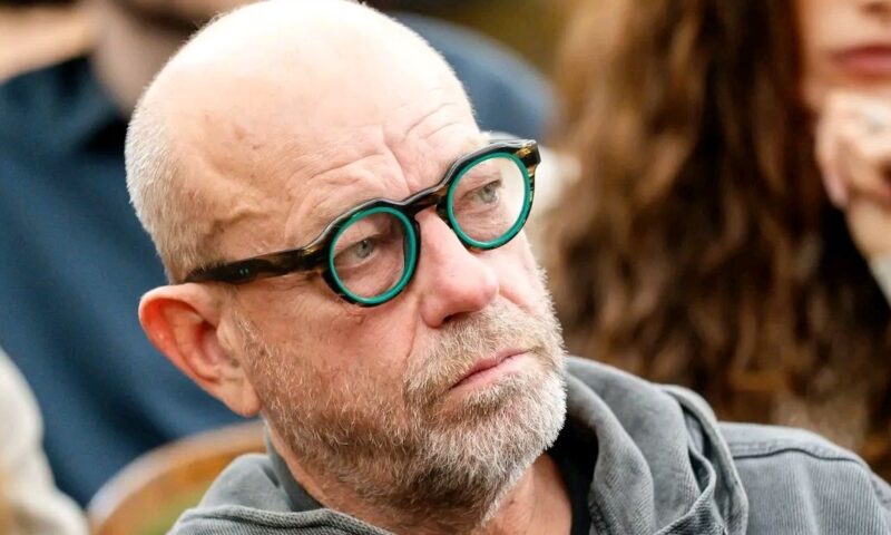 Fenomenul „Clanul Cămătarilor”. Codine, ești cel mai mare șmecher pitic din tot spațiul public
