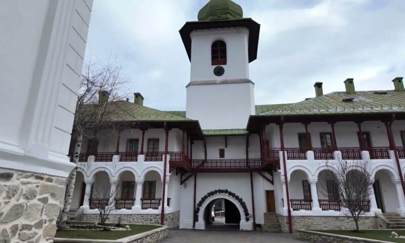 Locul din România unde istoria și liniștea se întâlnesc. Mulți turiști vin aici