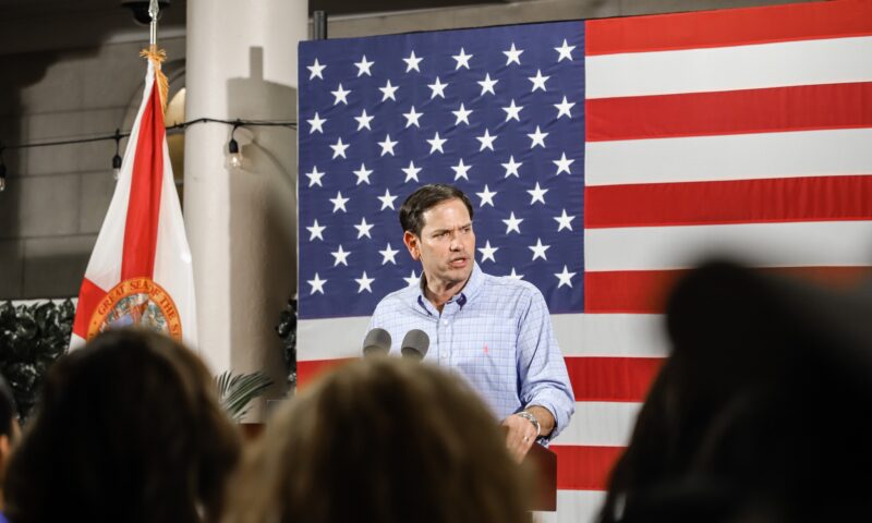 Marco Rubio, misiune delicată la Vatican și în Italia după atacurile lui Donald Trump