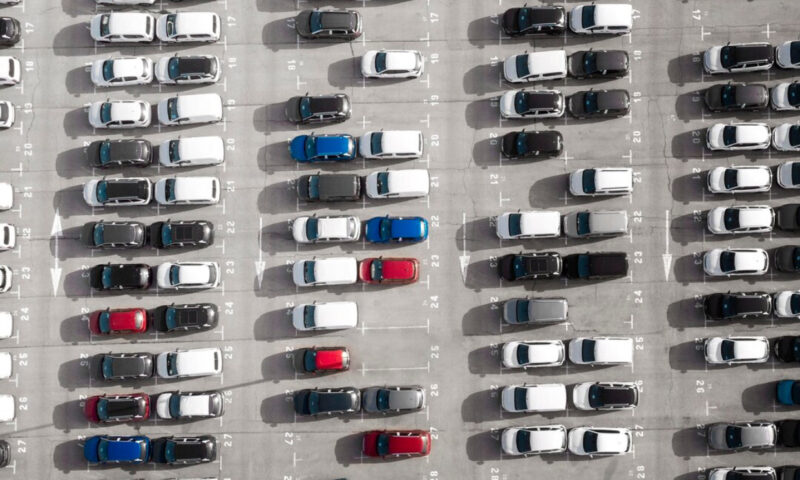 Salvarea mașinilor europene: Planul radical propus de marii constructori auto pentru a concura cu rivalii globali