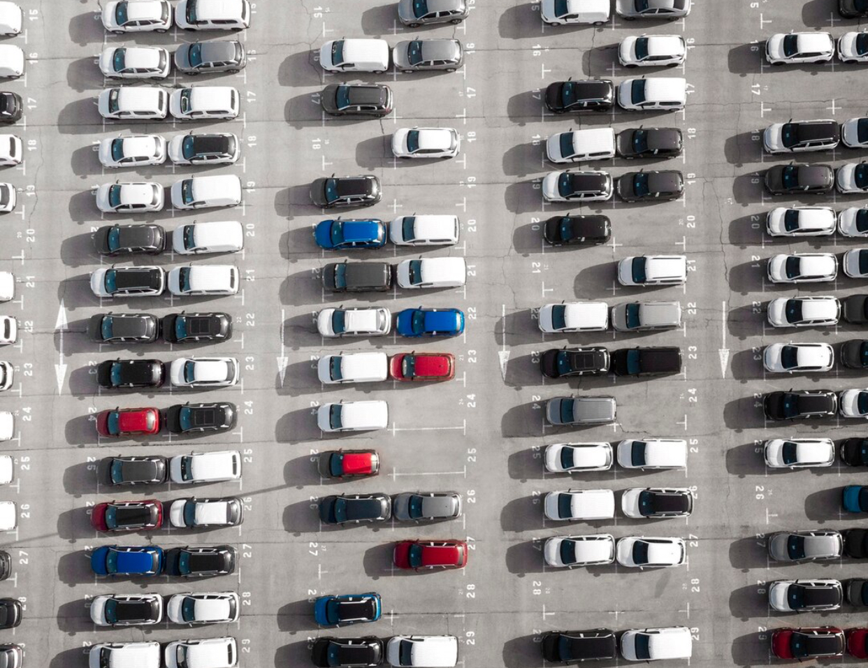 Vânzările de mașini s-au prăbușit în 2026. Declinul pieței auto, resimțit în toate sectoarele