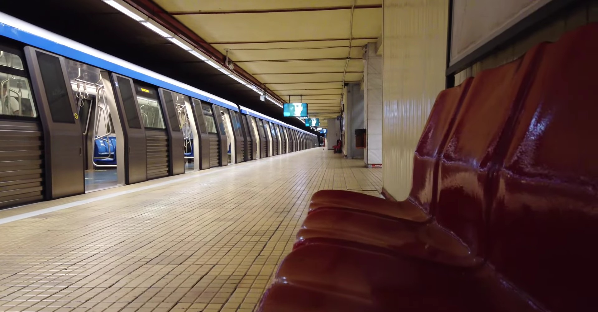 Haos la metrou pe cea mai aglomerată magistrală din București. Un tren a avut defecțiuni tehnice