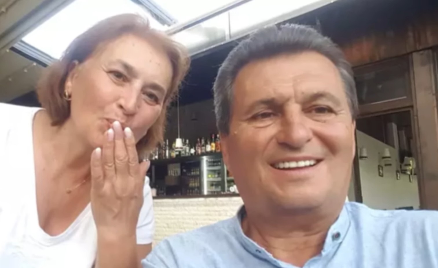 Nea Mărin și-a scos soția în fața reflectoarelor. Lecția predată tinerilor din prezent