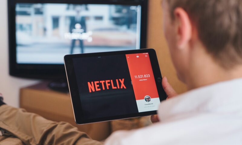 Iubire, moarte și alegeri dificile: „Lovesick”, pariul dramatic al Netflix