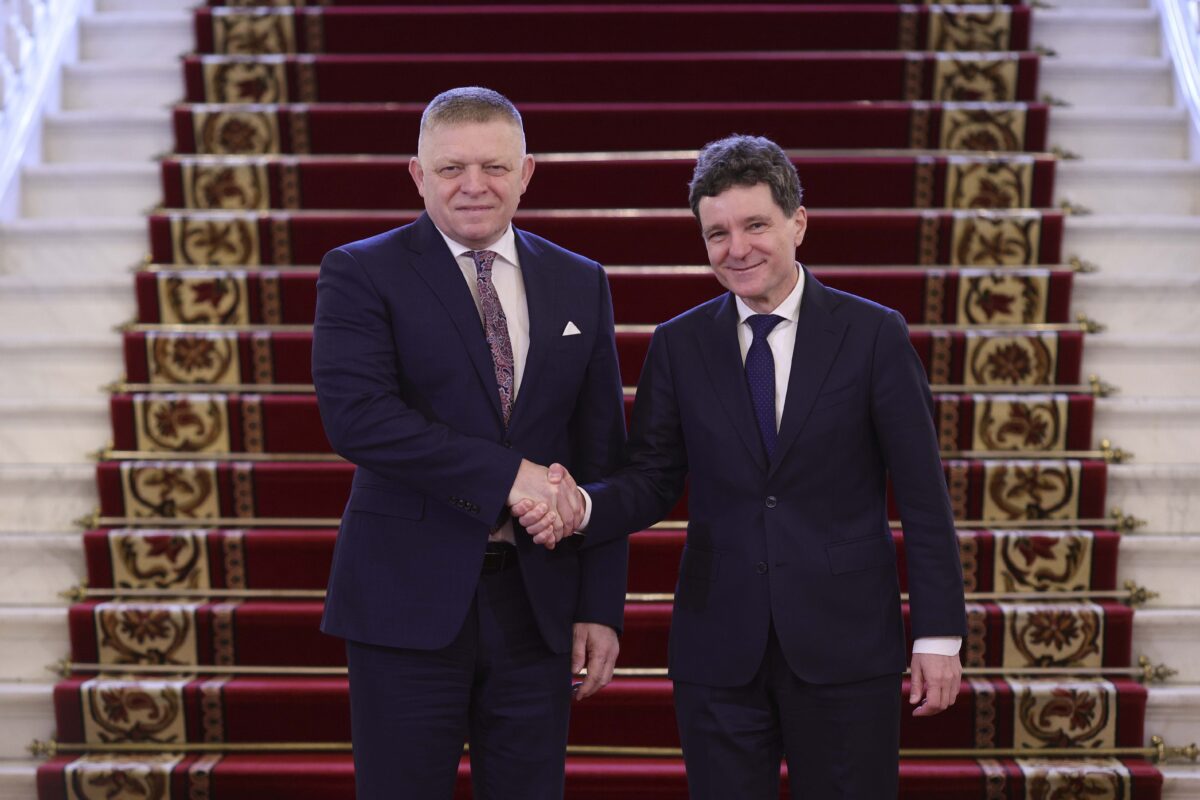 Robert Fico, primit la București de Nicușor Dan și Ilie Bolojan