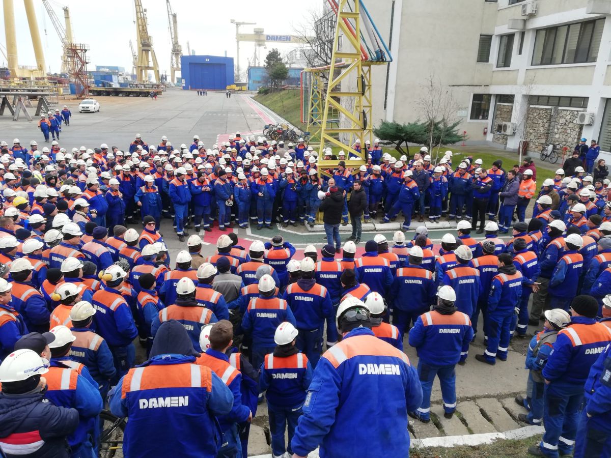 Protestele ale angajaților la Mangalia și Târgu Jiu