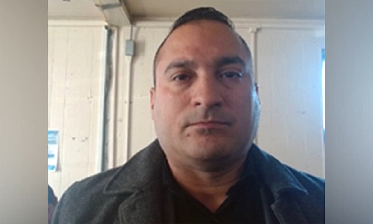 Consiliului Municipal New York a angajat un imigrant ilegal cu antecedente penale. Acum va fi deportat