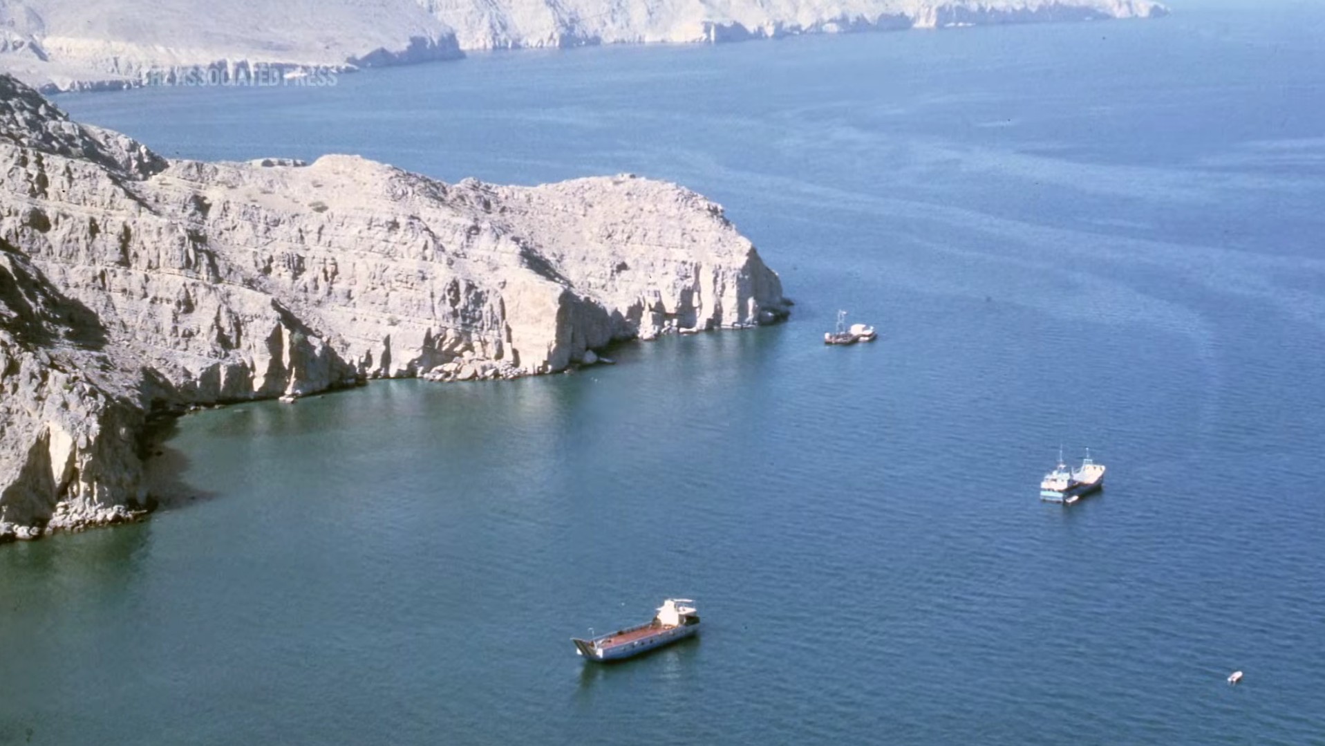 Ministrul Transporturilor din Turcia a confirmat: A doua navă a traversat Strâmtoarea Ormuz