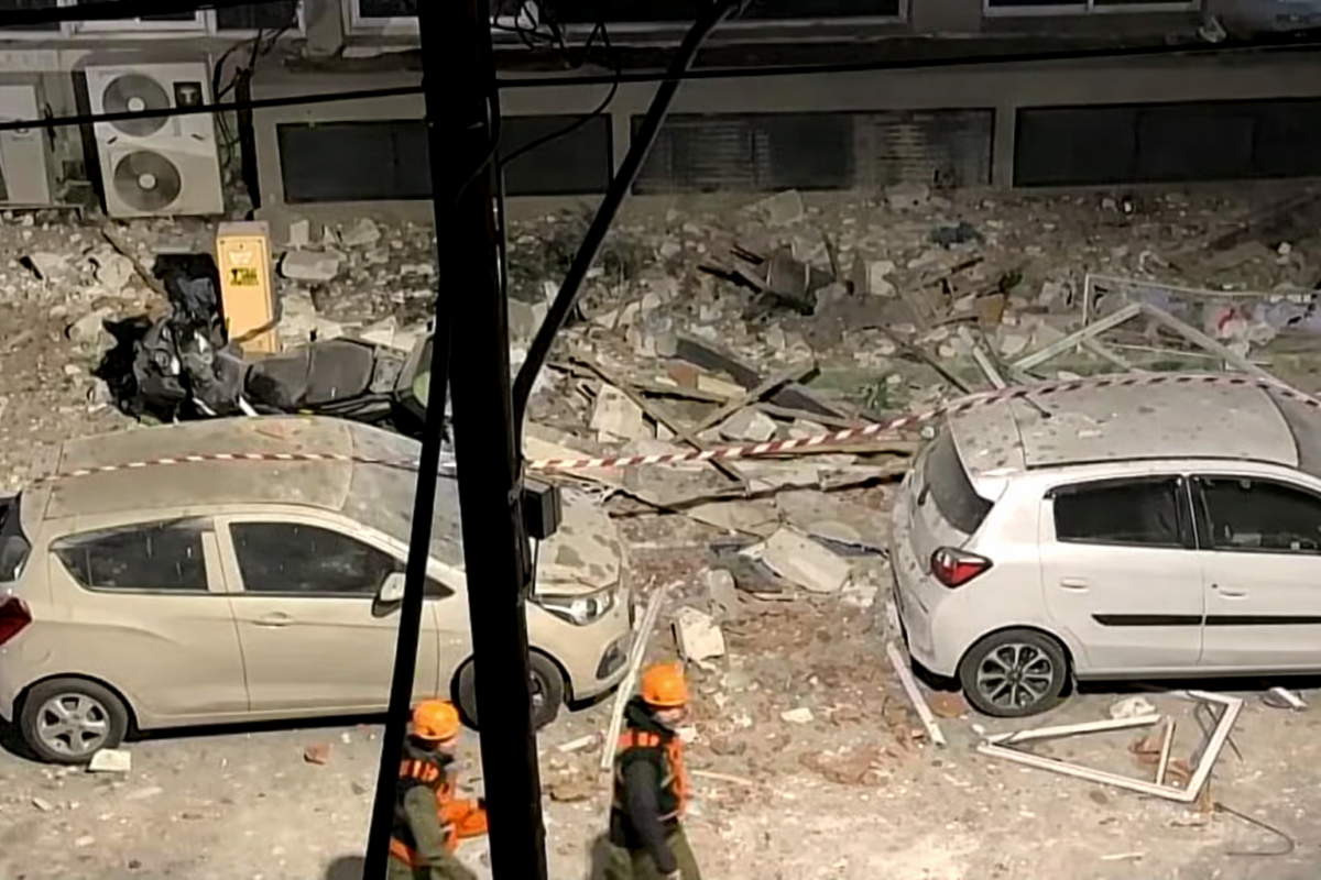 Israelul a lansat un nou val de atacuri asupra Iranului, în timp ce tensiunile din jurul Strâmtorii Ormuz se amplifică. Live text