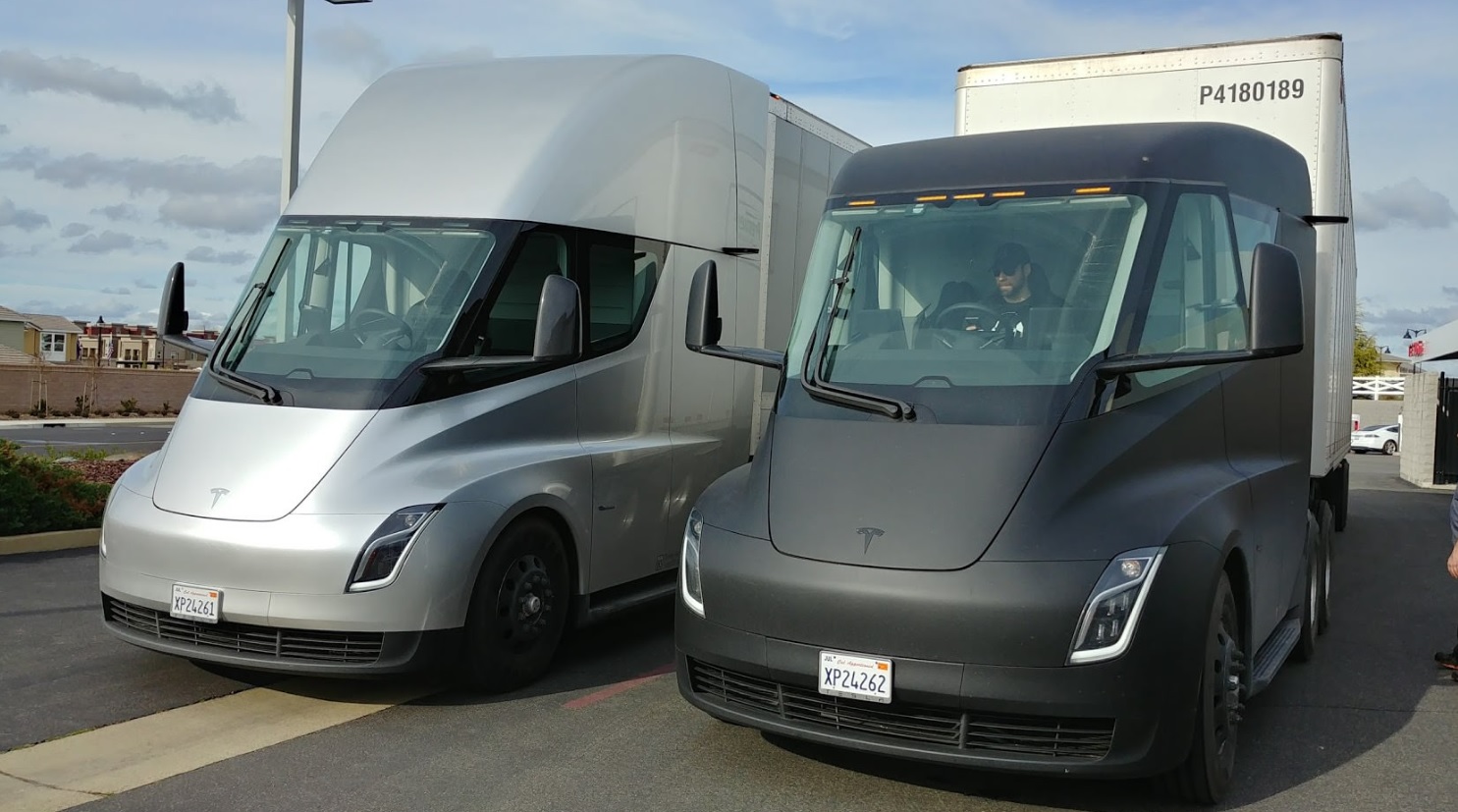 Tesla Semi câștigă teren în rândul șoferilor de camion, pe fondul extinderii livrărilor în SUA