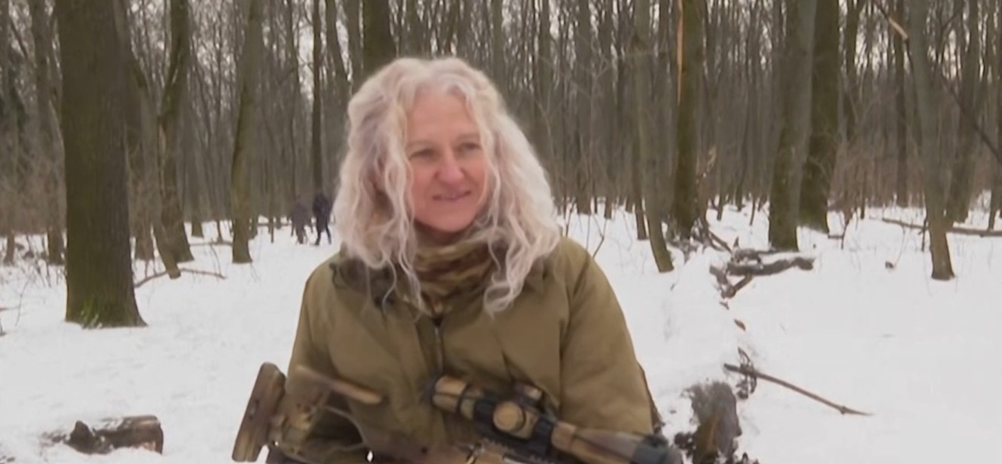 Viața unei profesoare de dans, schimbată de la începutul războiului din Ucraina. A lăsat pantofii de dans pentru pușca cu lunetă 