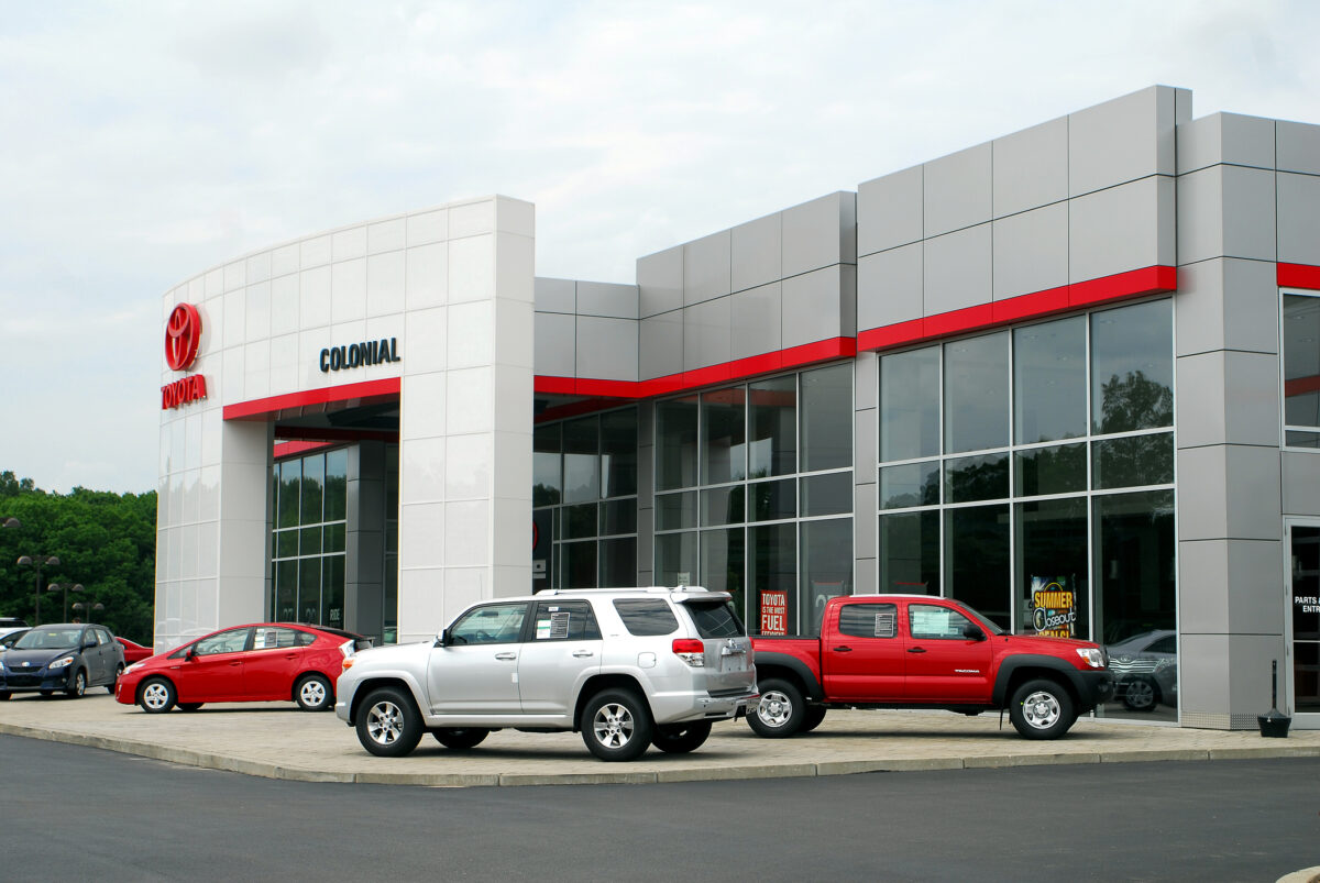 Toyota alocă un miliard de dolari pentru două uzine în SUA