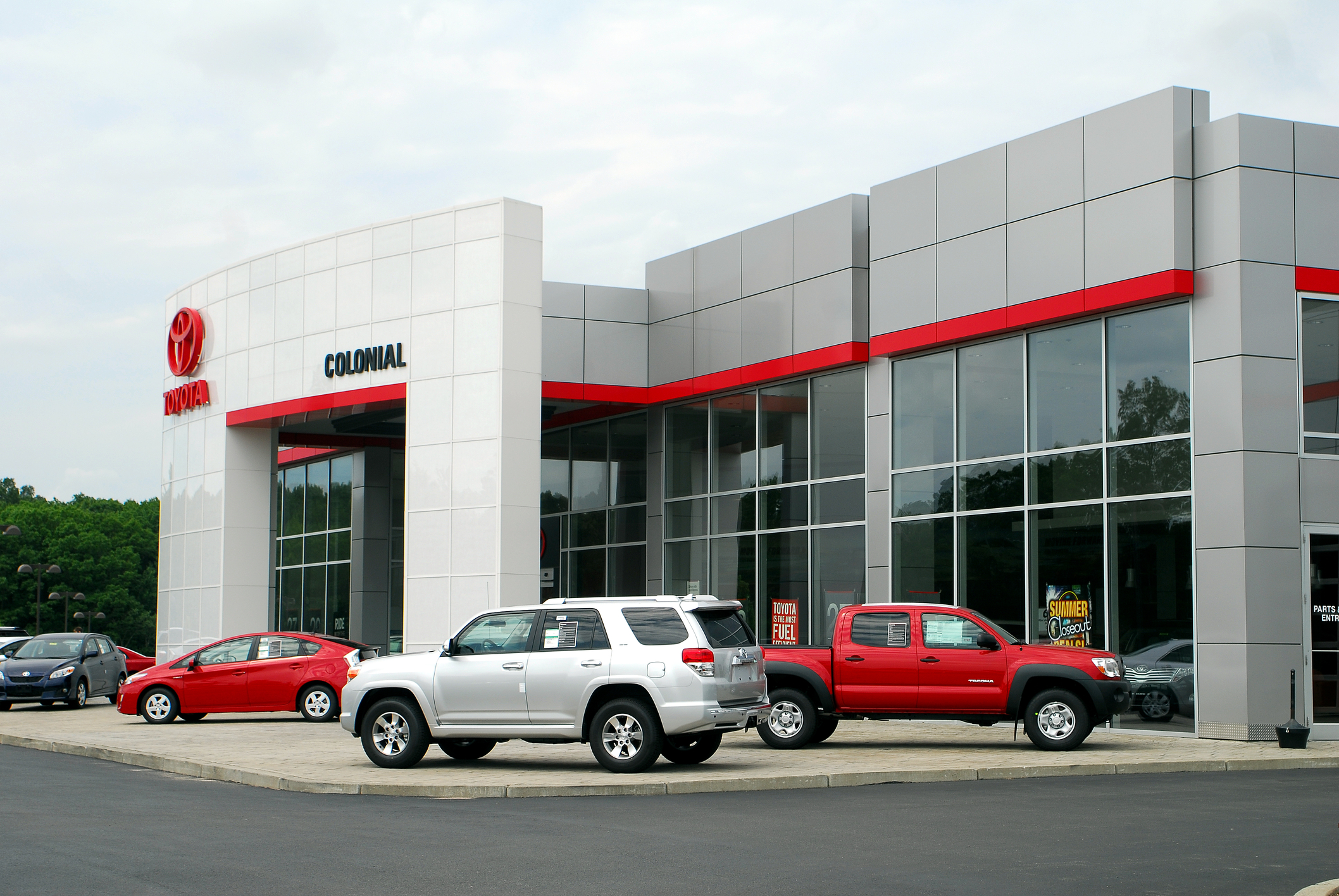 Toyota alocă un miliard de dolari pentru două uzine în SUA