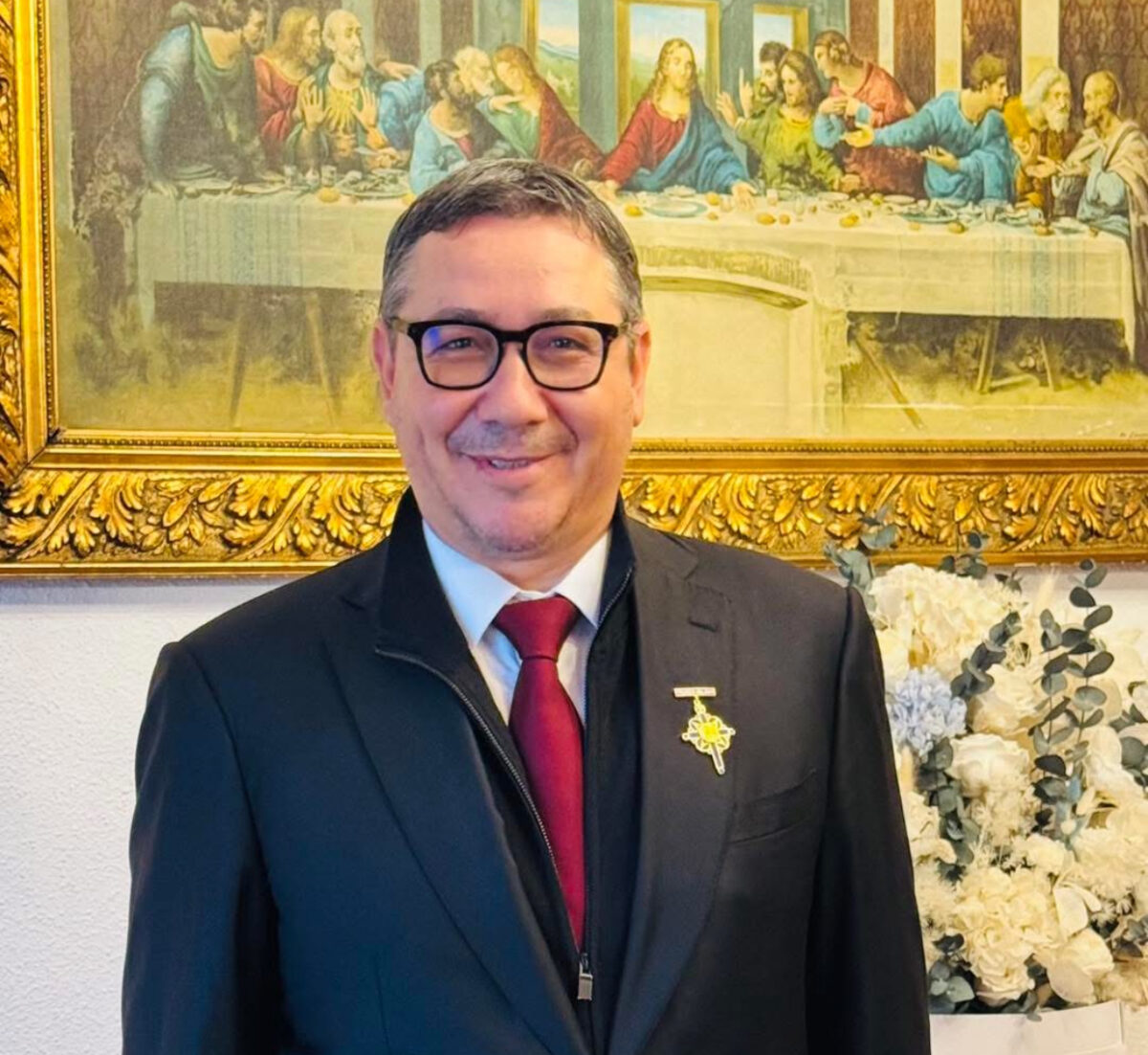 Cum ar fi gestionat Victor Ponta criza carburanților dacă era în locul lui Nicușor Dan