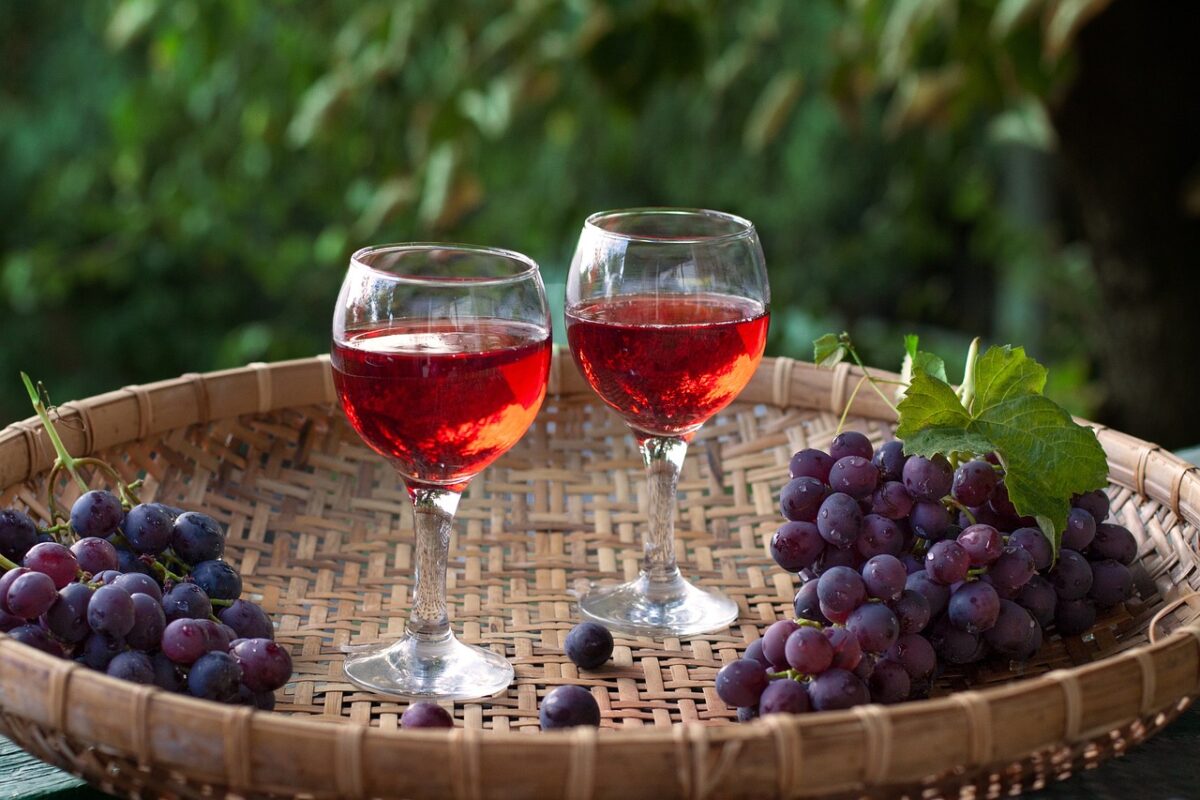 Mitul paharului de vin roșu pentru inimă a fost desființat. Ce au descoperit cercetătorii