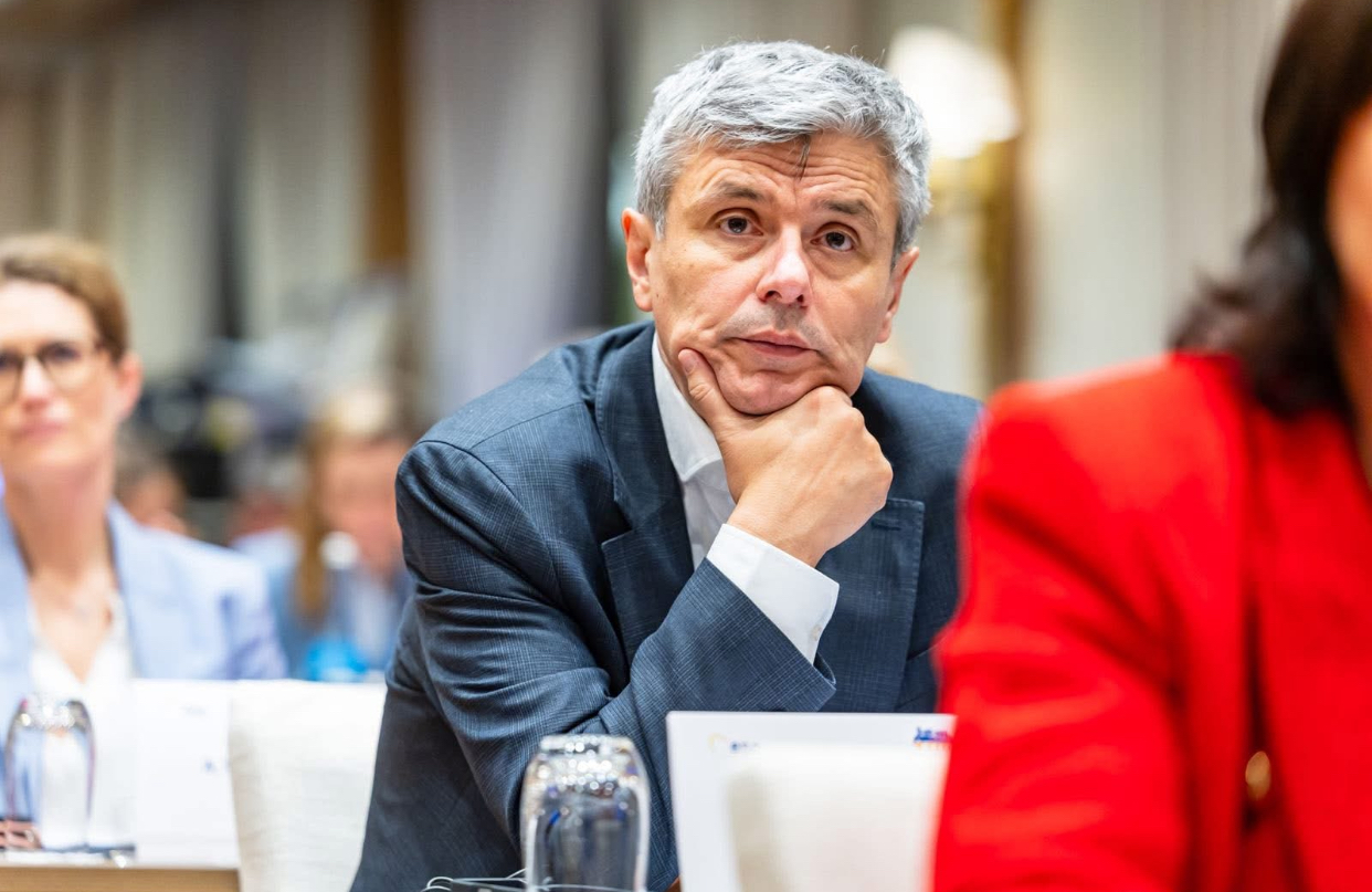 Virgil Popescu a descoperit cum a ajuns virală o postare despre George Simion. Analiza făcută