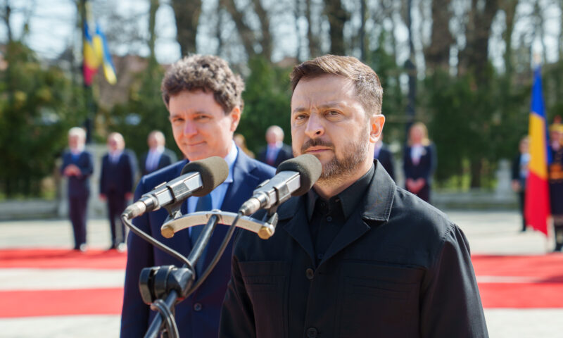 România participă cu 20 de militari la Comandamentul Forța Multinațională pentru Ucraina. Apelul lui Nicușor Dan