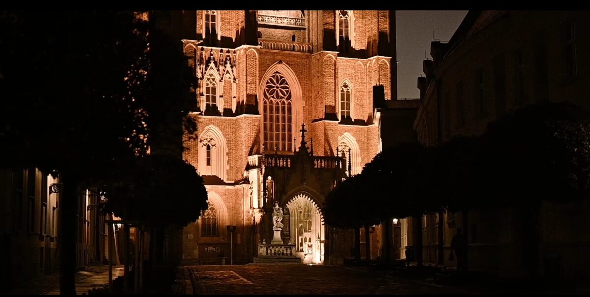 Tradiția veche de 200 de ani păstrată într-un oraș din Europa. Obiceiul se respectă în fiecare noapte