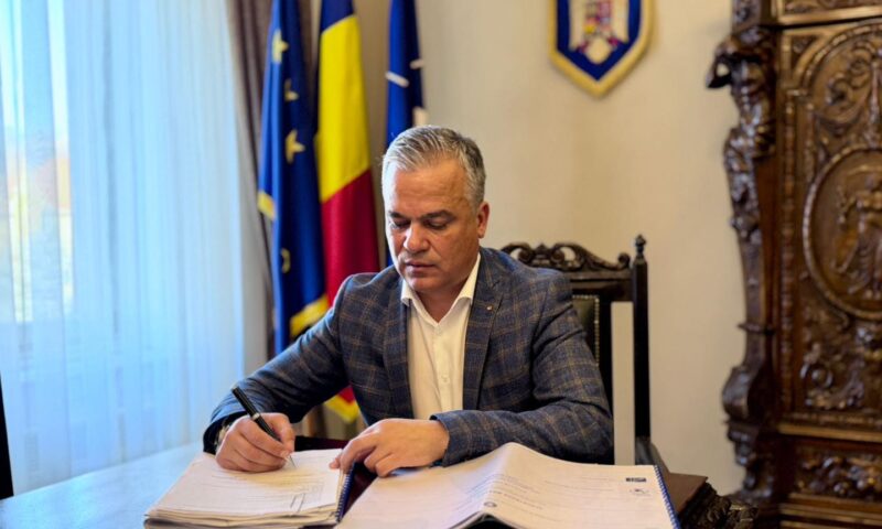 Cine este Adrian Veștea, premierul desemnat de Nicușor Dan după retragerea lui Eugen Tomac