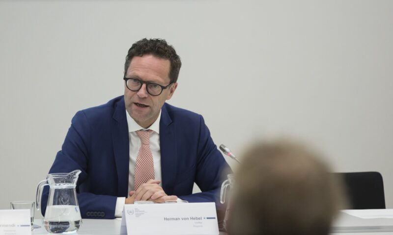 „Evident că nu”. Igor Grosu exclude plecarea expertului olandez Herman von Hebel din Comisia Vetting după decizia Curții Constituționale