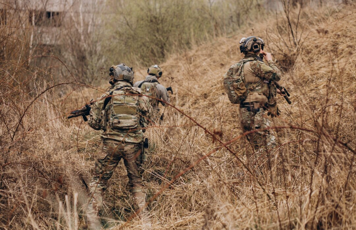 Marea Britanie respinge reintroducerea serviciului militar obligatoriu. Scenariile analizate pentru situațiile de criză