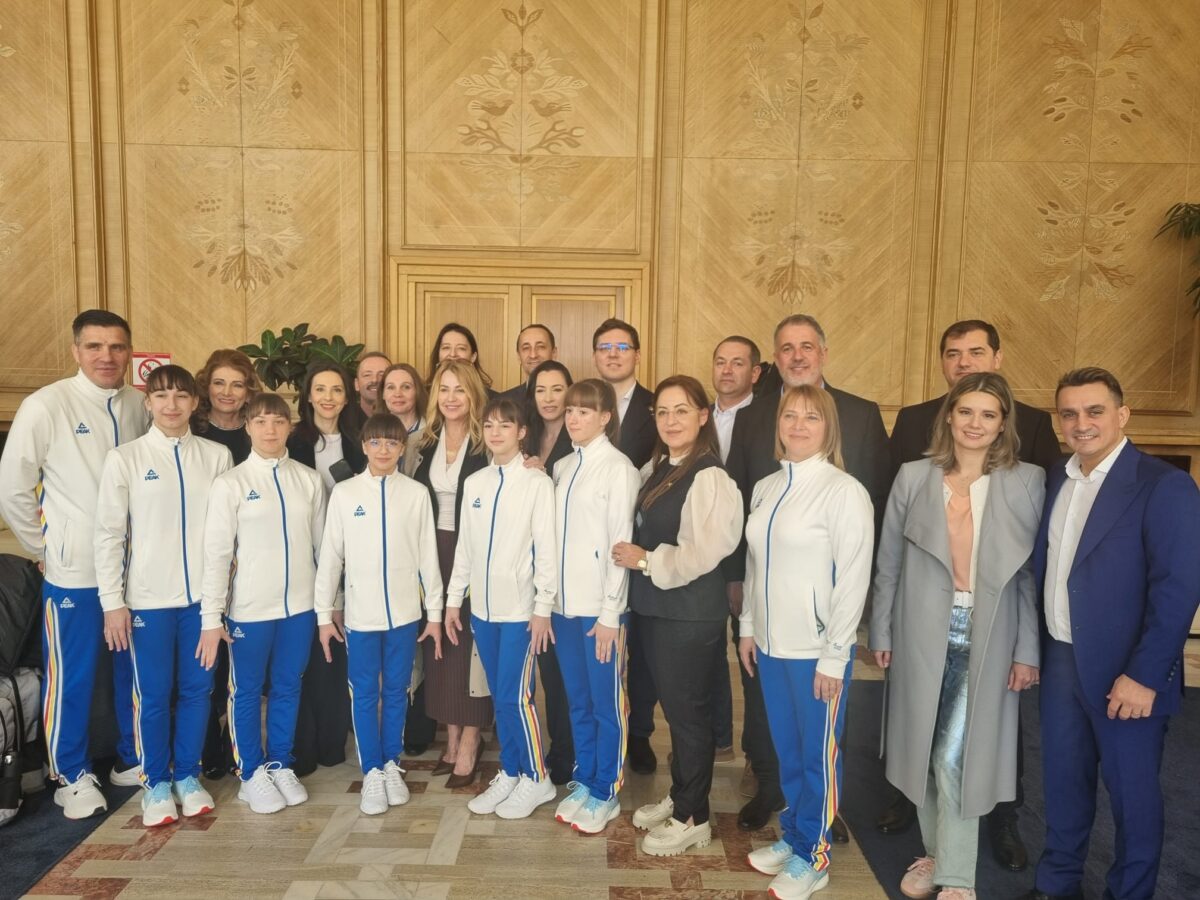 Nadia Comăneci, invitată de onoare la Parlamentul European, la 50 de ani de la performanța olimpică de la Montreal. Cine o va însoți la Bruxelles