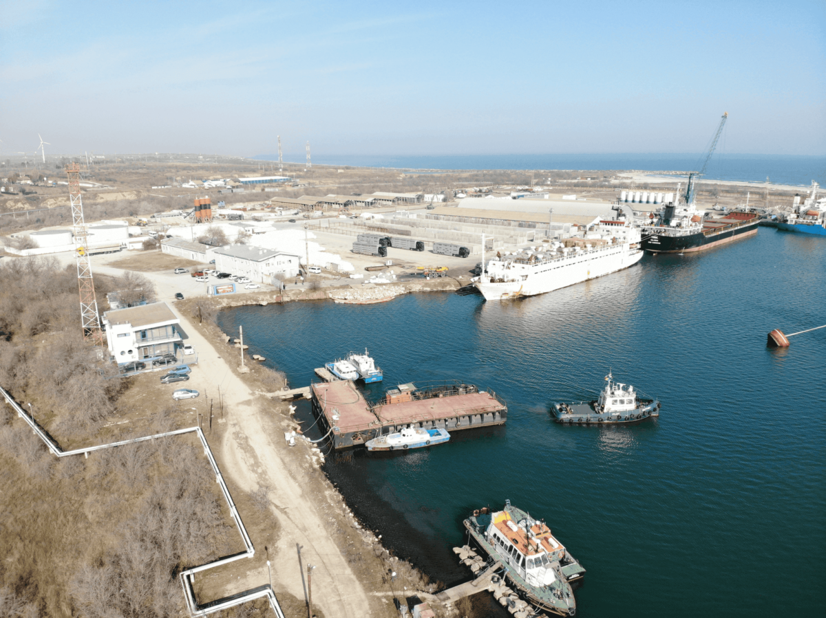 Un remorcher s-a scufundat în Portul Midia. Sorin Tufan, fost fotbalist la Farul și Steaua, a murit în urma tragediei