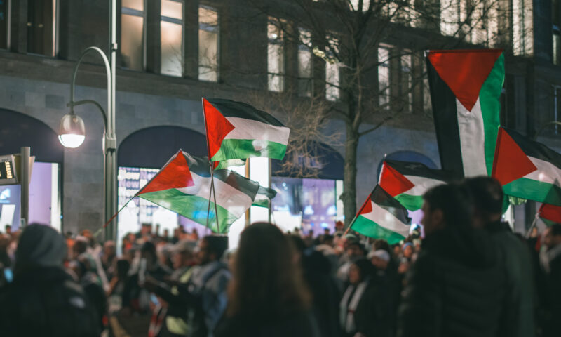 Protestele climatice, Gaza și AI. Experții americani avertizează asupra unei alianțe ideologice anti-occidentale