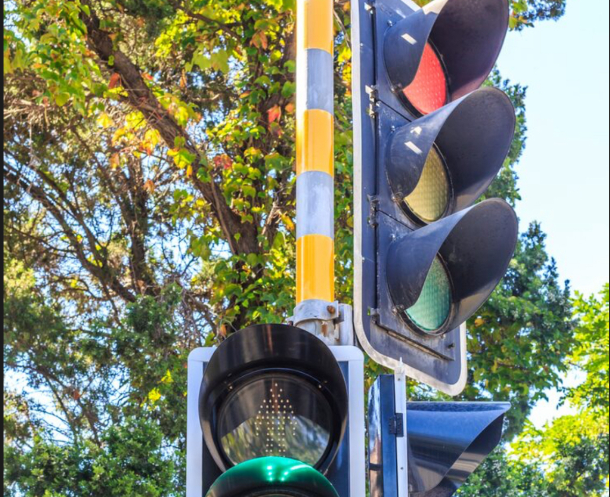 Semafoare defecte în intersecții-cheie din București. Brigada Rutieră, recomandări pentru șoferi