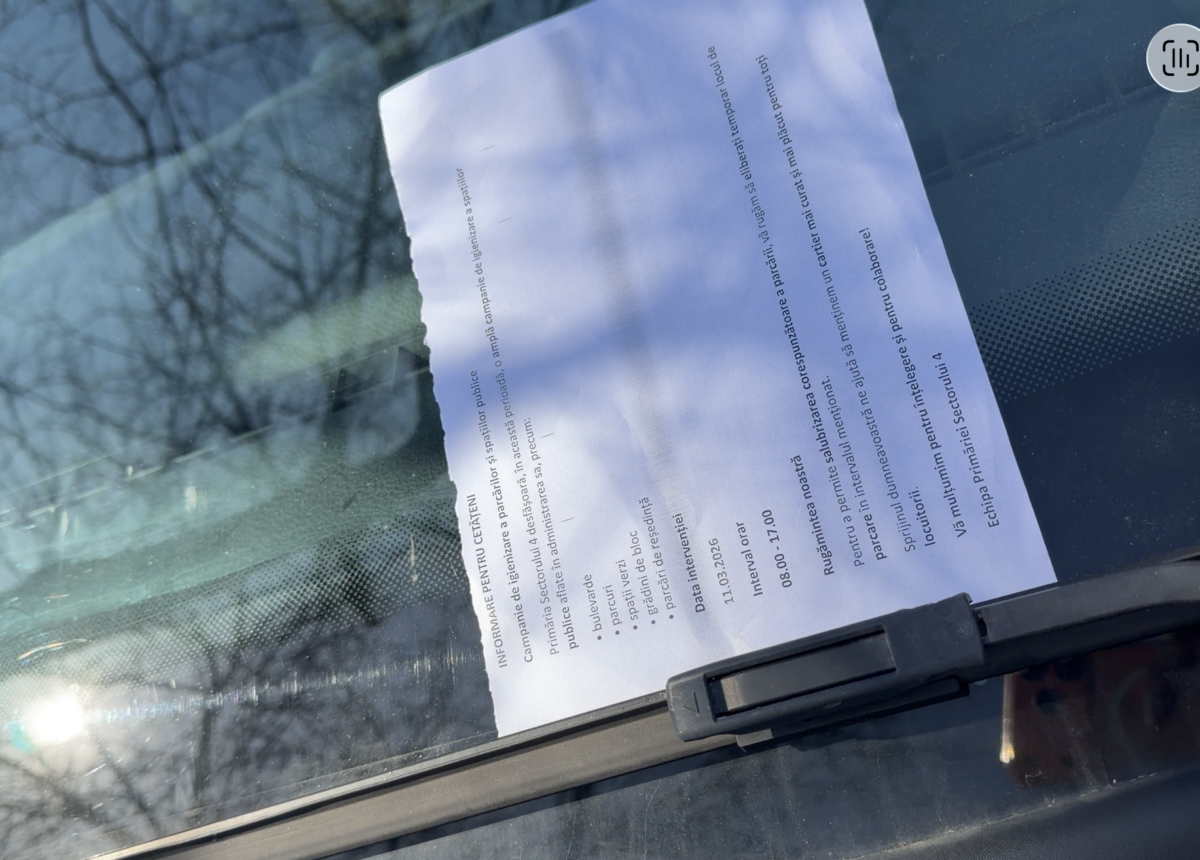 Mașinile parcate pe bulevardele Sectorului 4,  ridicate temporar pentru ca rigolele să fie desfundate și curățate corespunzător