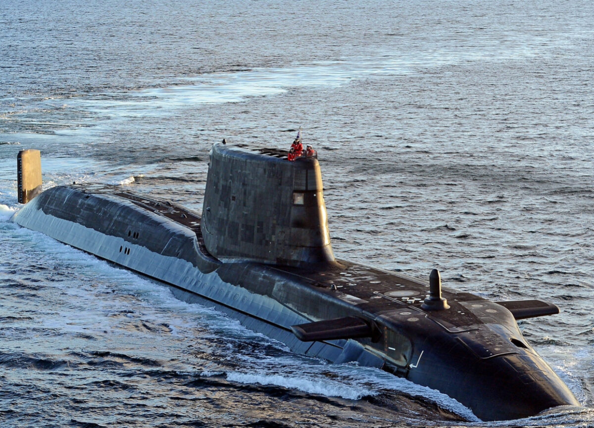 Românca arestată după ce a încercat să intre într-o bază de submarine din Scoția a scăpat de acuzații