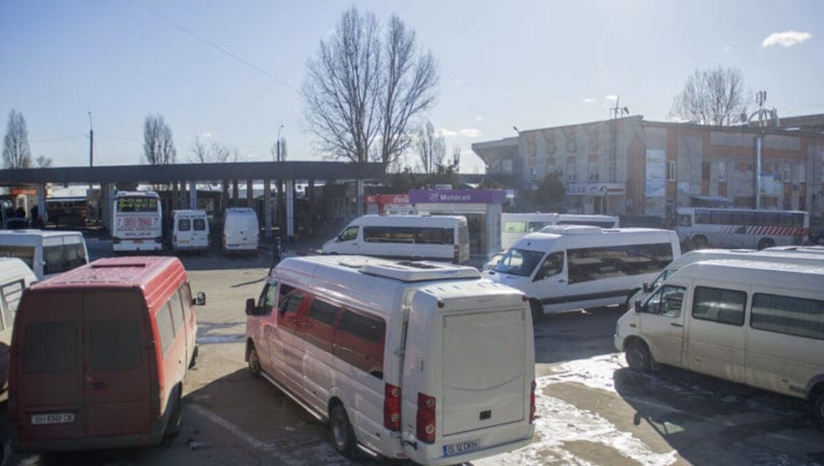 Transport mai scump în Republica Moldova. Majorări de până la 16%, în plină criză a carburanților