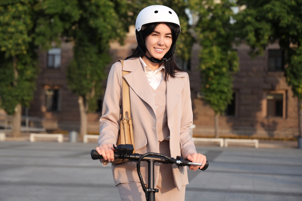 Sfaturi pentru siguranța pe trotinetă: echipament și reguli de bază