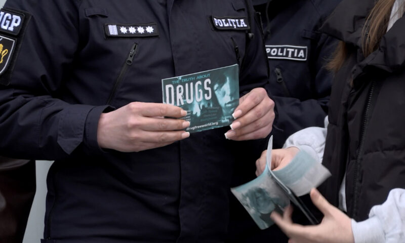 Un nou scandal zguduie poliţia moldovenească. Mai mulţi ofiţeri, reţinuţi pentru protecţia traficului de droguri