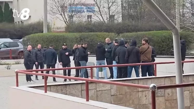 Dosarul mitei de 400.000 de dolari. Poliţiştii de la crima organizată, gata să renunţe la funcţii. Imagini de la proces