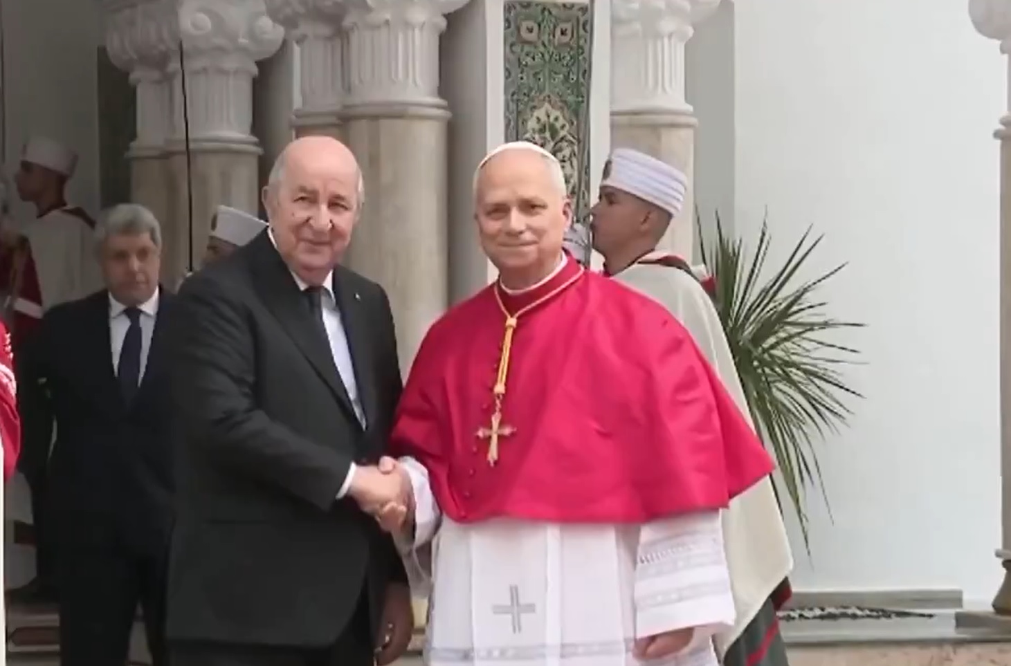 Vizita papală în Algeria naște multe controverse